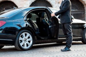 How to Choose the Best Luxury Car Service in Dubai