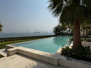 The Benefits Of Switching To A Heat Pump For Your Swimming Pool